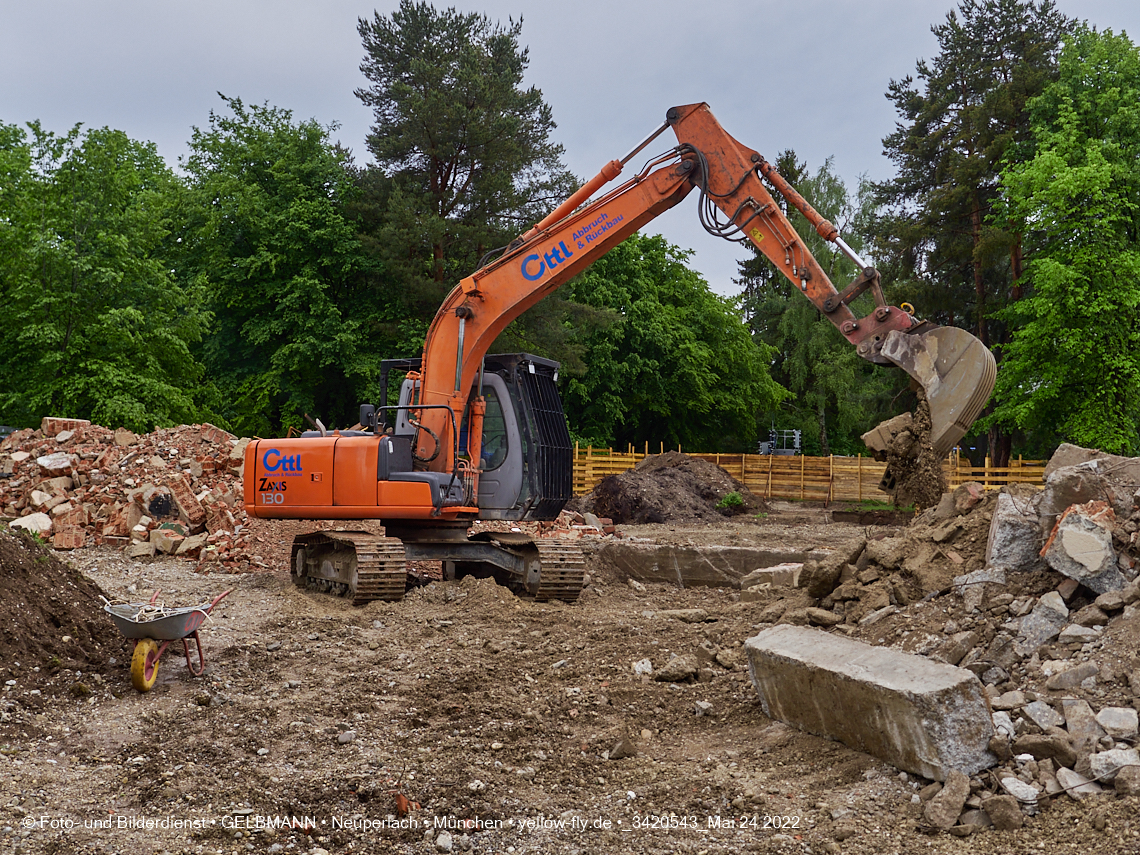 24.05.2022 - Baustelle am Haus für Kinder in Neuperlach